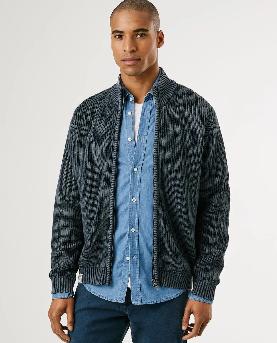 Мужской кардиган с высоким воротником и молнией Pepe Jeans, темно-синий
Мужской кардиган с высоким воротником и молнией Pepe Jeans, темно-синий