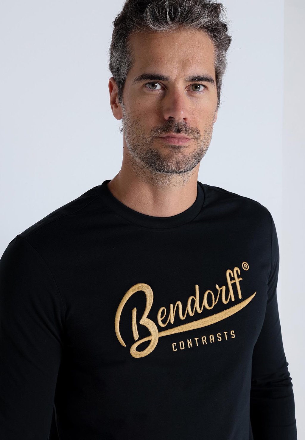 Топ с длинными рукавами MIT PRÄGUNG UND STICKEREI BENDORFF, черный
Топ с длинными рукавами MIT PRÄGUNG UND STICKEREI BENDORFF, черный