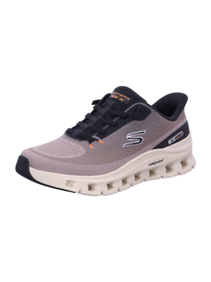 Низкие кеды серого цвета Skechers
Низкие кеды серого цвета Skechers
