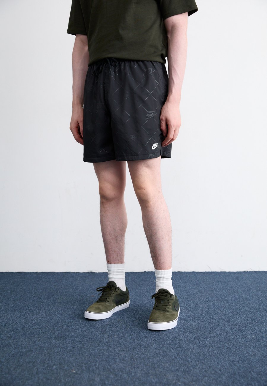 Шорты Nike Sportswear CLUB REISSE, Black
Шорты Nike Sportswear CLUB REISSE, Black