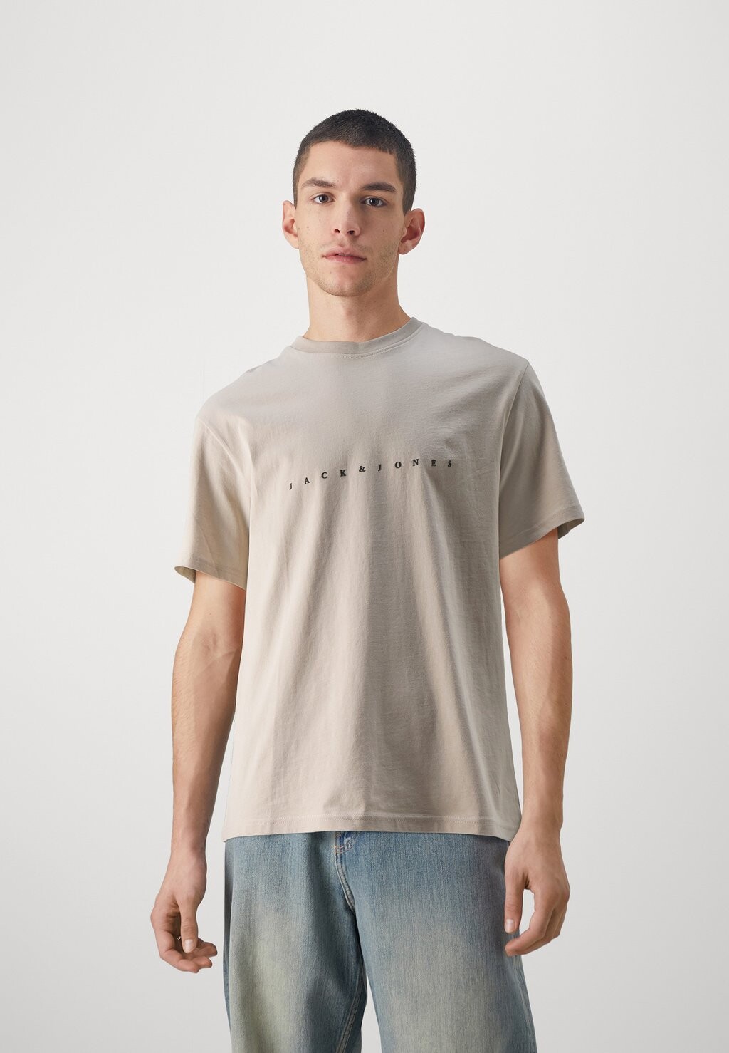 Футболка с принтом JJESTAR TEE Jack & Jones, цвет moonbeam
Футболка с принтом JJESTAR TEE Jack & Jones, цвет moonbeam