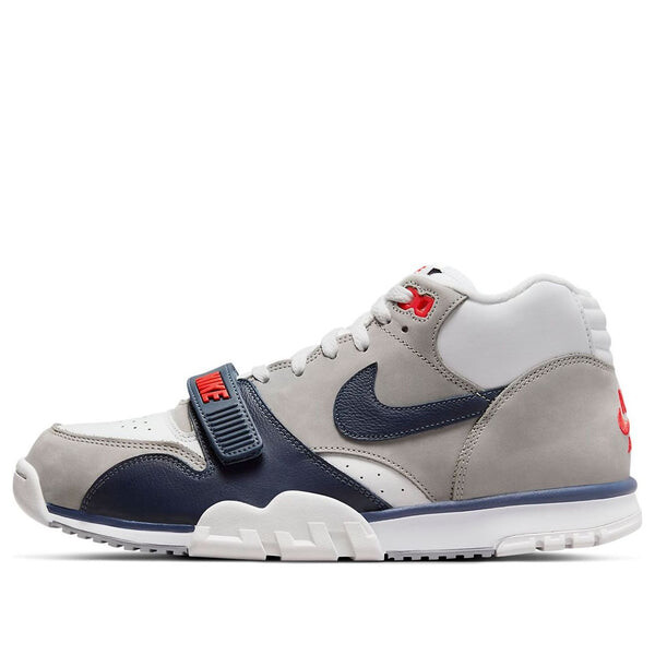 Кроссовки air trainer 1 mid Nike, серый
Кроссовки air trainer 1 mid Nike, серый