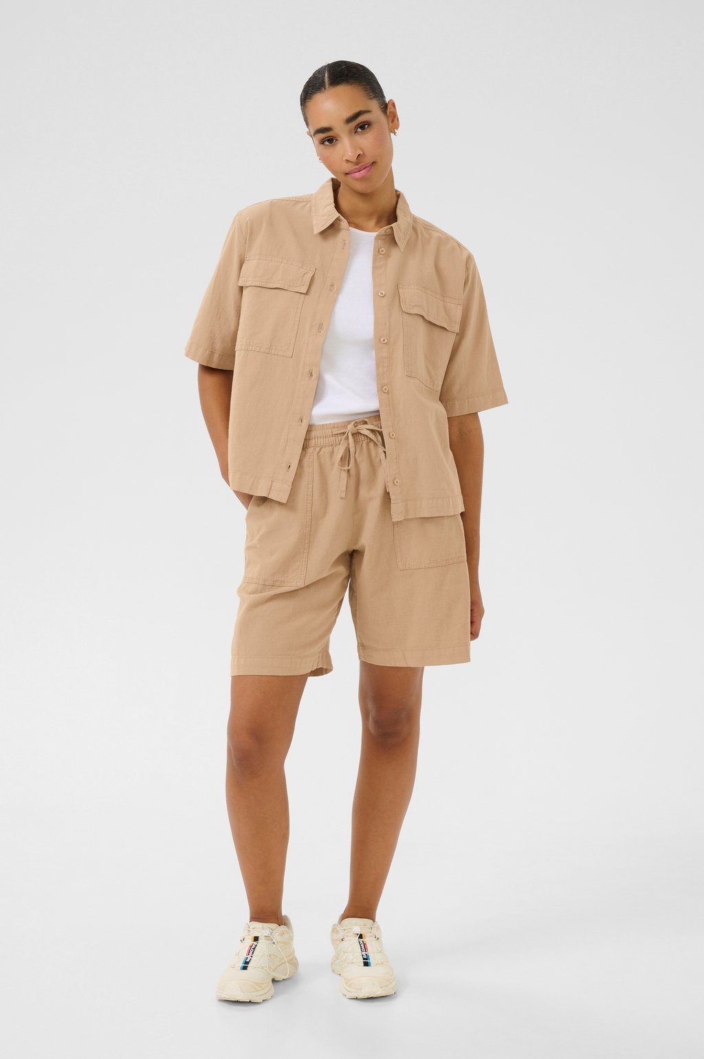 Блузка на пуговицах KANAYA LIAH Kaffe, песочный
Блузка на пуговицах KANAYA LIAH Kaffe, песочный