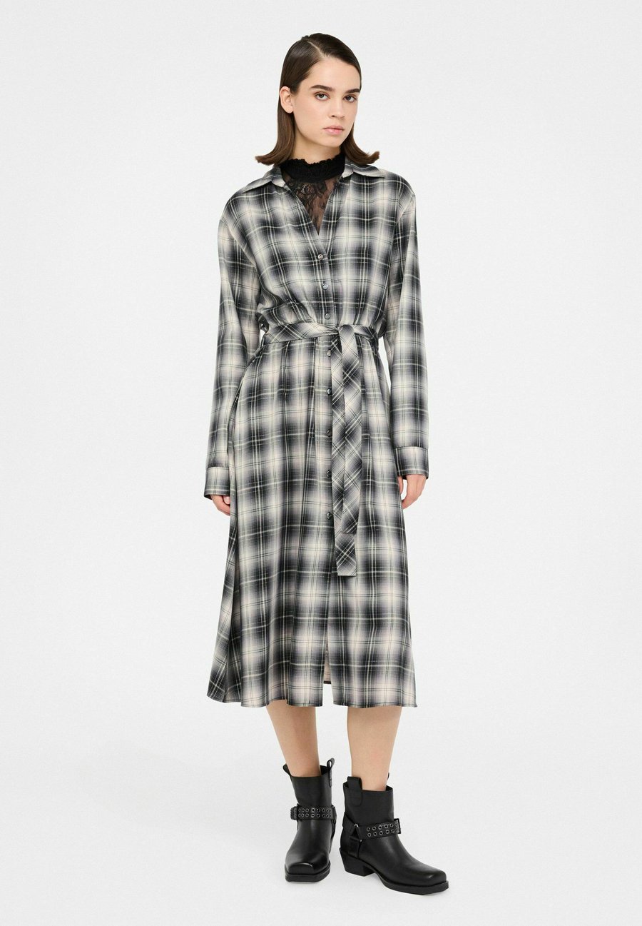 Платье LIU JO CHEQUERED, Black
Платье LIU JO CHEQUERED, Black