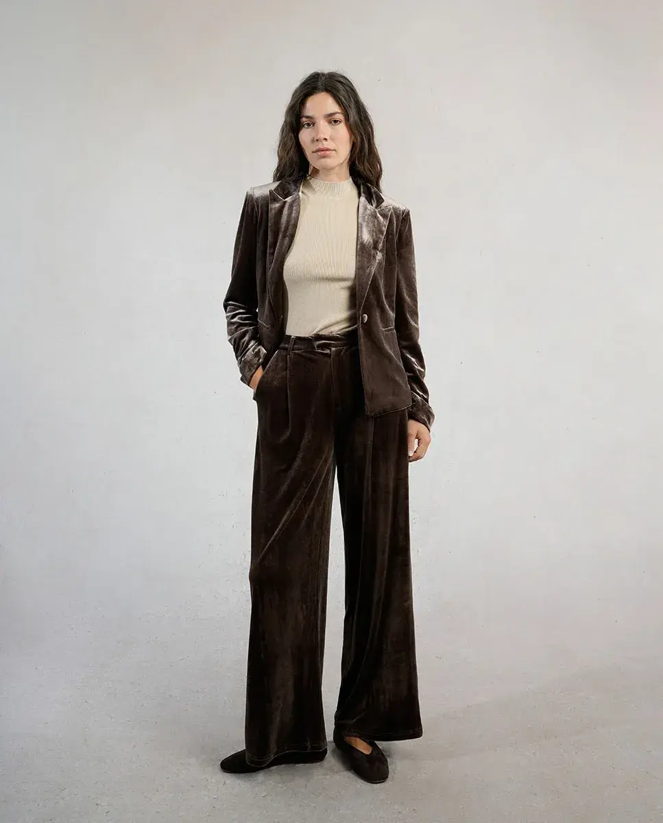 Длинные женские брюки из вельвета Molly Bracken, темно-коричневый
Длинные женские брюки из вельвета Molly Bracken, темно-коричневый