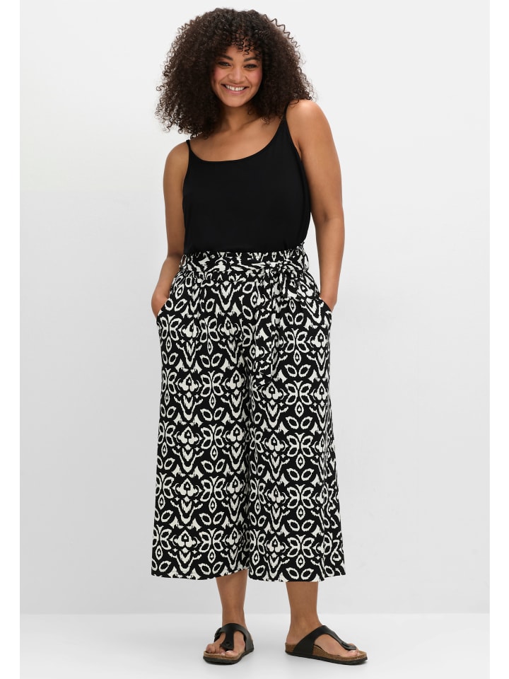 Тканевые шорты sheego, черно-белый
Тканевые шорты sheego, черно-белый