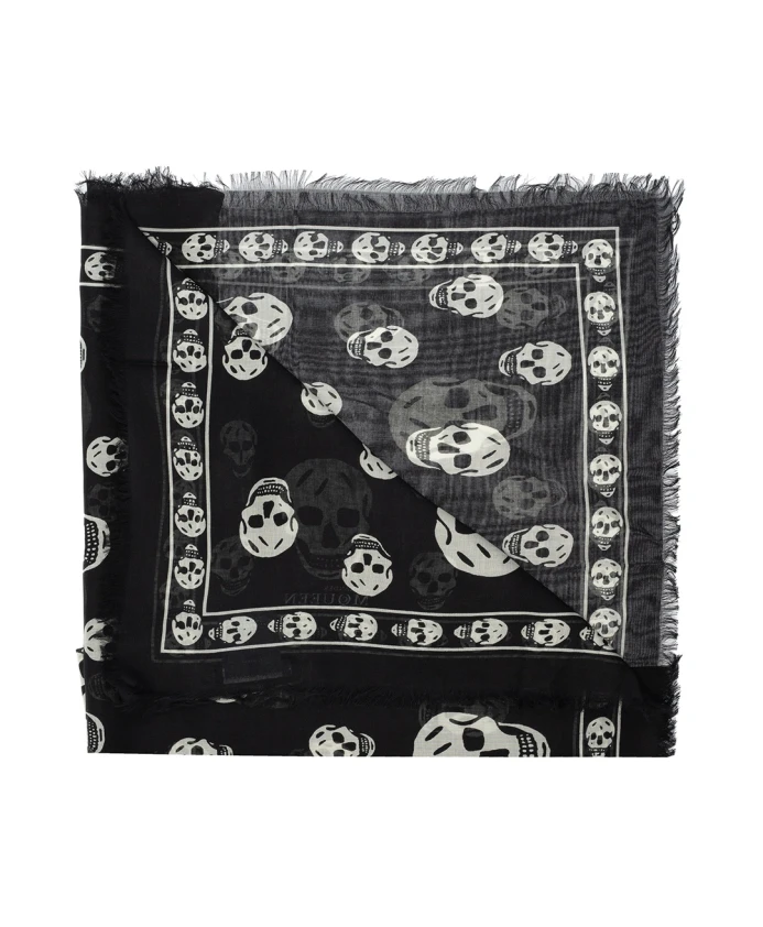 Шарф с черепом Alexander Mcqueen, черный
Шарф с черепом Alexander Mcqueen, черный