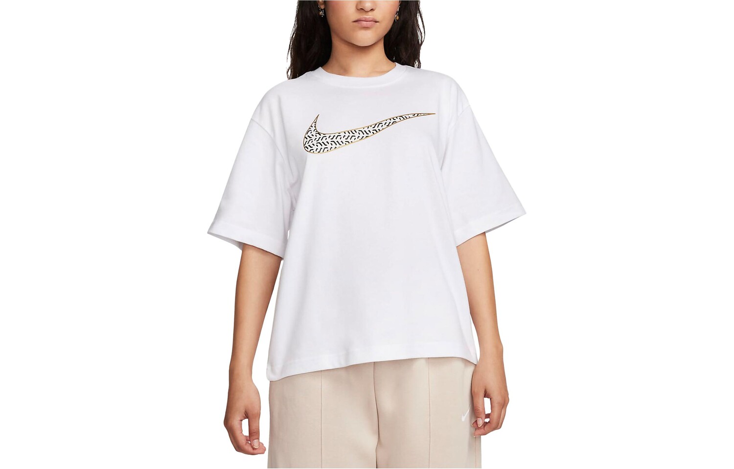 Футболка женская белая Nike 
Футболка женская белая Nike