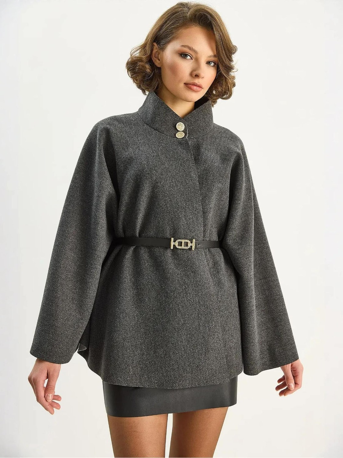 Bianco Lucci Демисезонное пальто в цвете антрацит
Bianco Lucci Демисезонное пальто в цвете антрацит