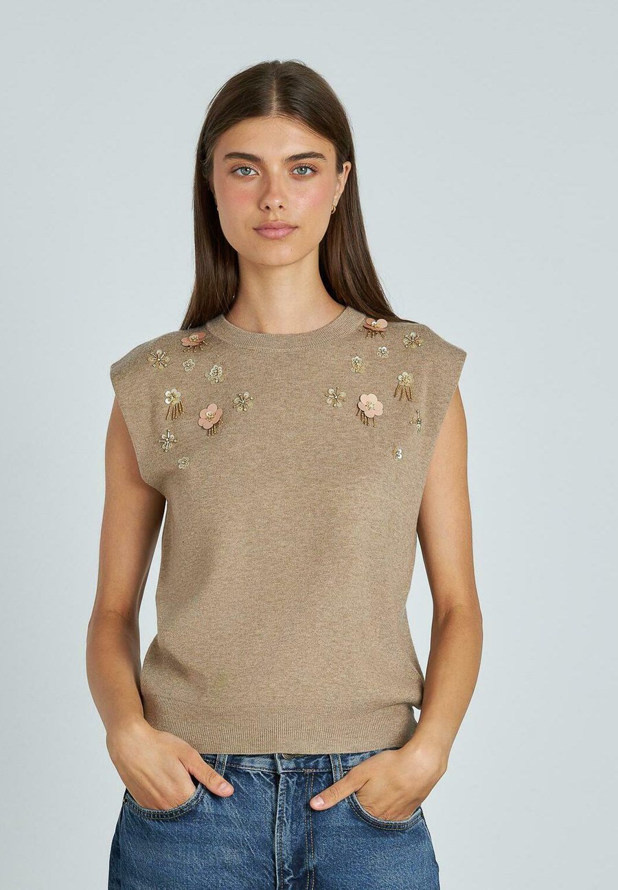 Футболка Alma en Pena Print T-shirt, Beige
Футболка Alma en Pena Print T-shirt, Beige