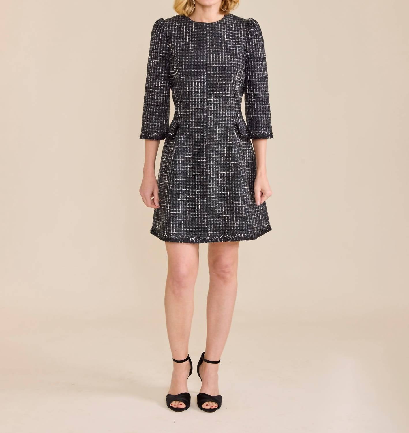 Платье Rose в блестках S'edge
Платье Rose в блестках S'edge