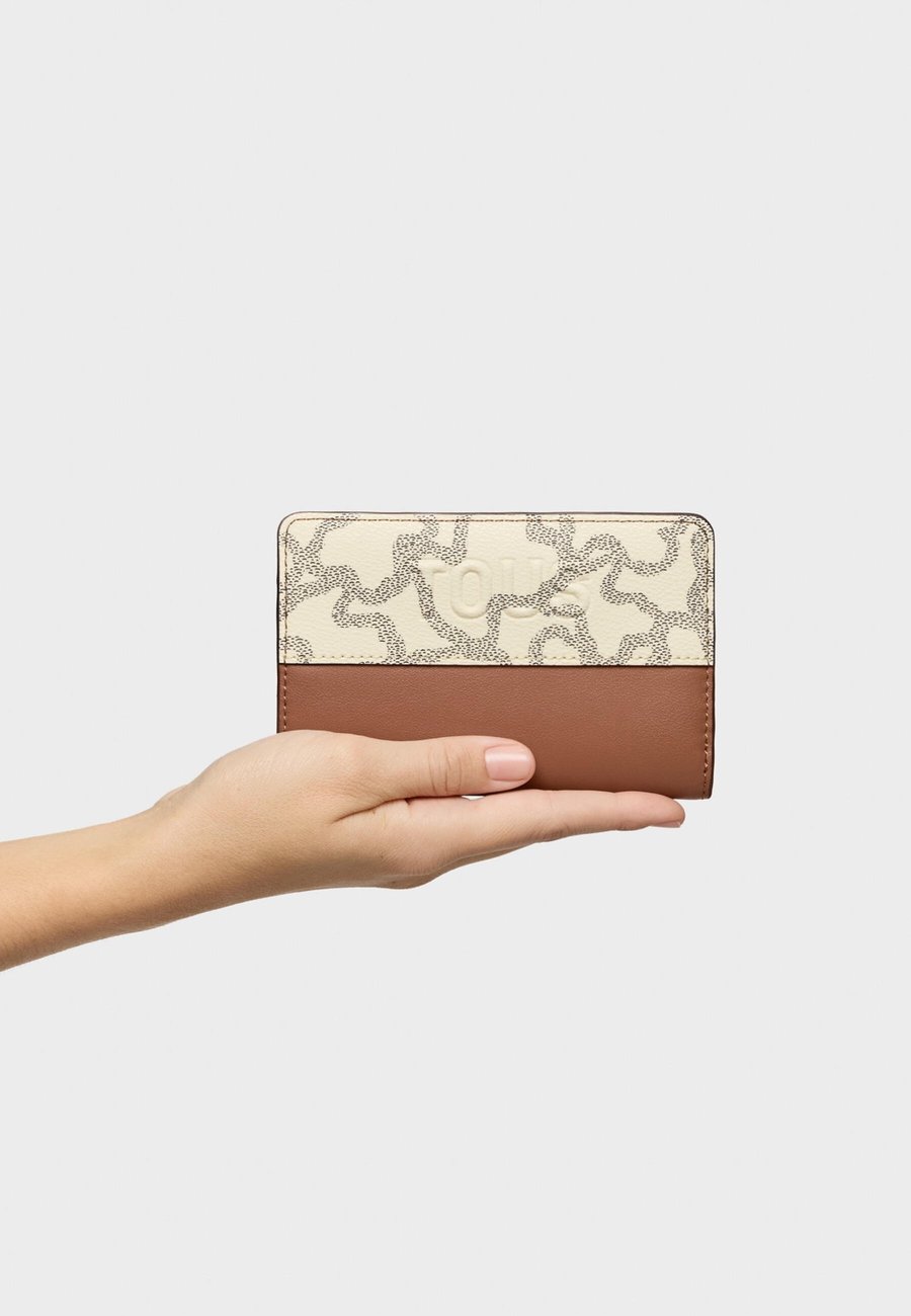 Кошелек Tous Wallet, Beige
Кошелек Tous Wallet, Beige