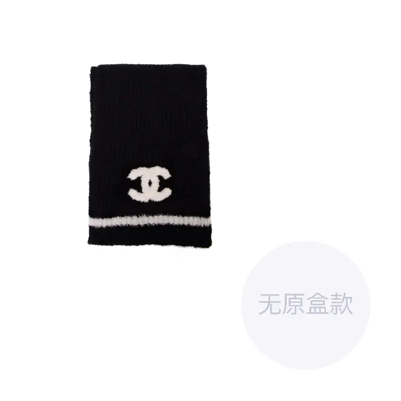 CHANEL Вязаный шарф унисекс черный
CHANEL Вязаный шарф унисекс черный