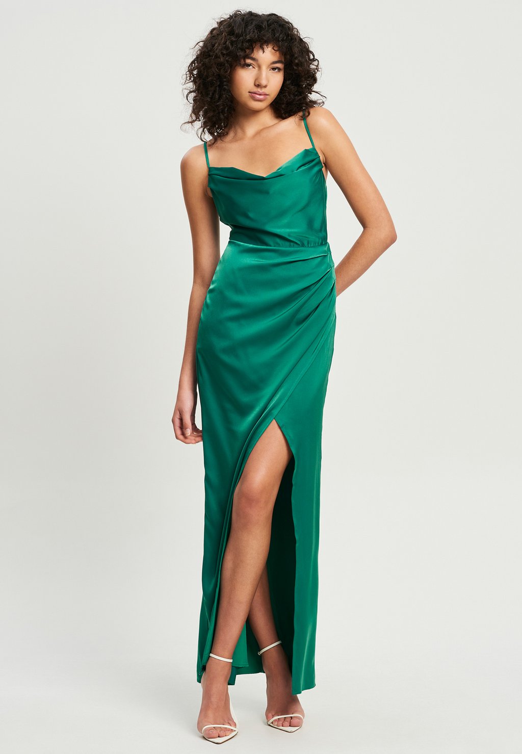 Платье-трансформер CALESE - Maxi dress BWLDR, зеленый
Платье-трансформер CALESE - Maxi dress BWLDR, зеленый