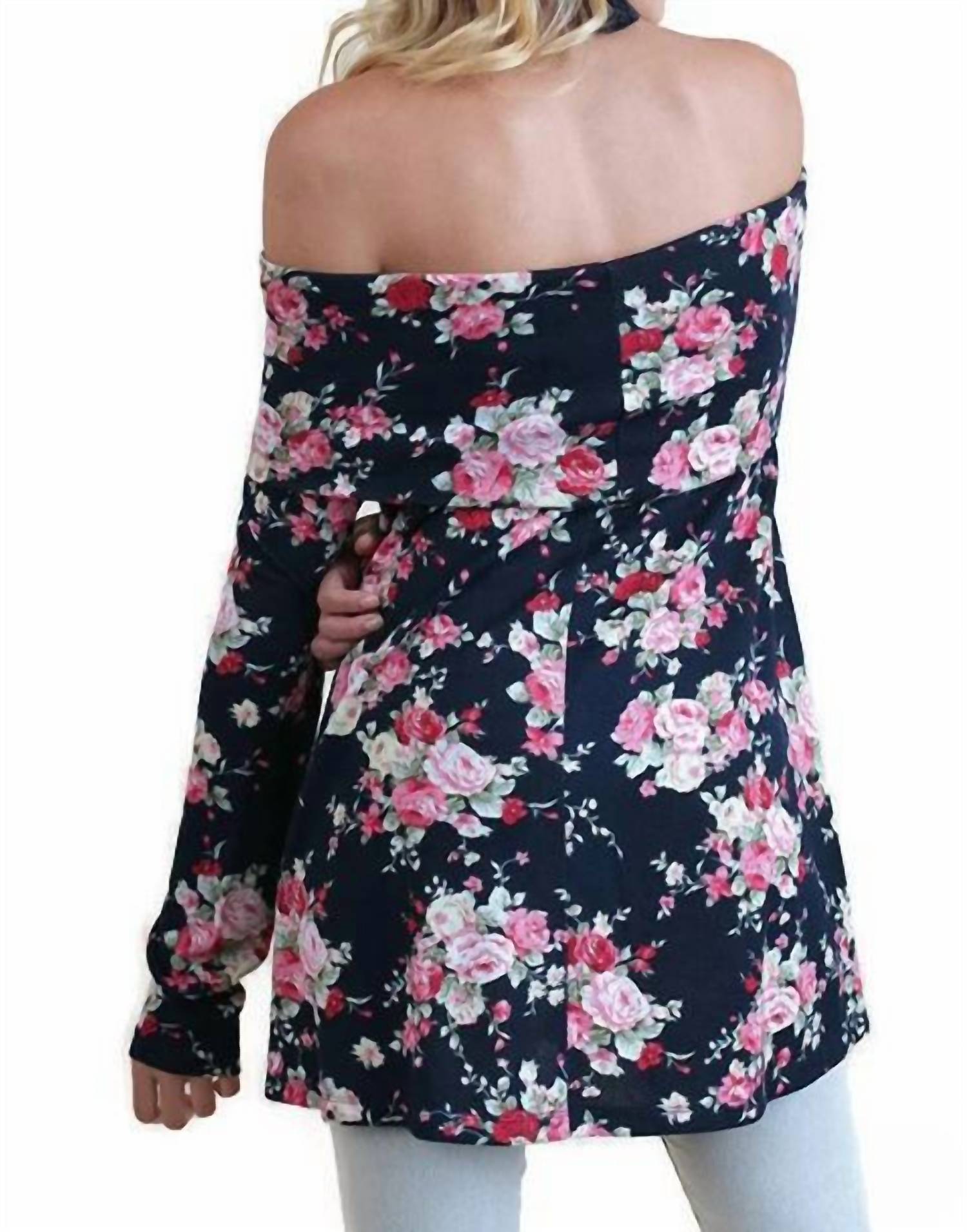 Топ Rose Garden с открытыми плечами в темно-синем миксе umgee
Топ Rose Garden с открытыми плечами в темно-синем миксе umgee