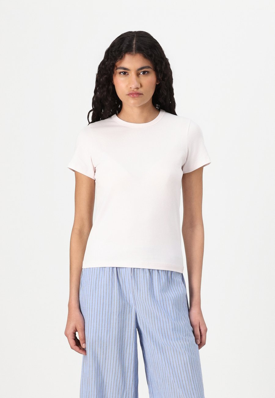 Футболка JJXX GIGI TEE, Pink Marshmallow/Light Pink
Футболка JJXX GIGI TEE, Pink Marshmallow/Light Pink