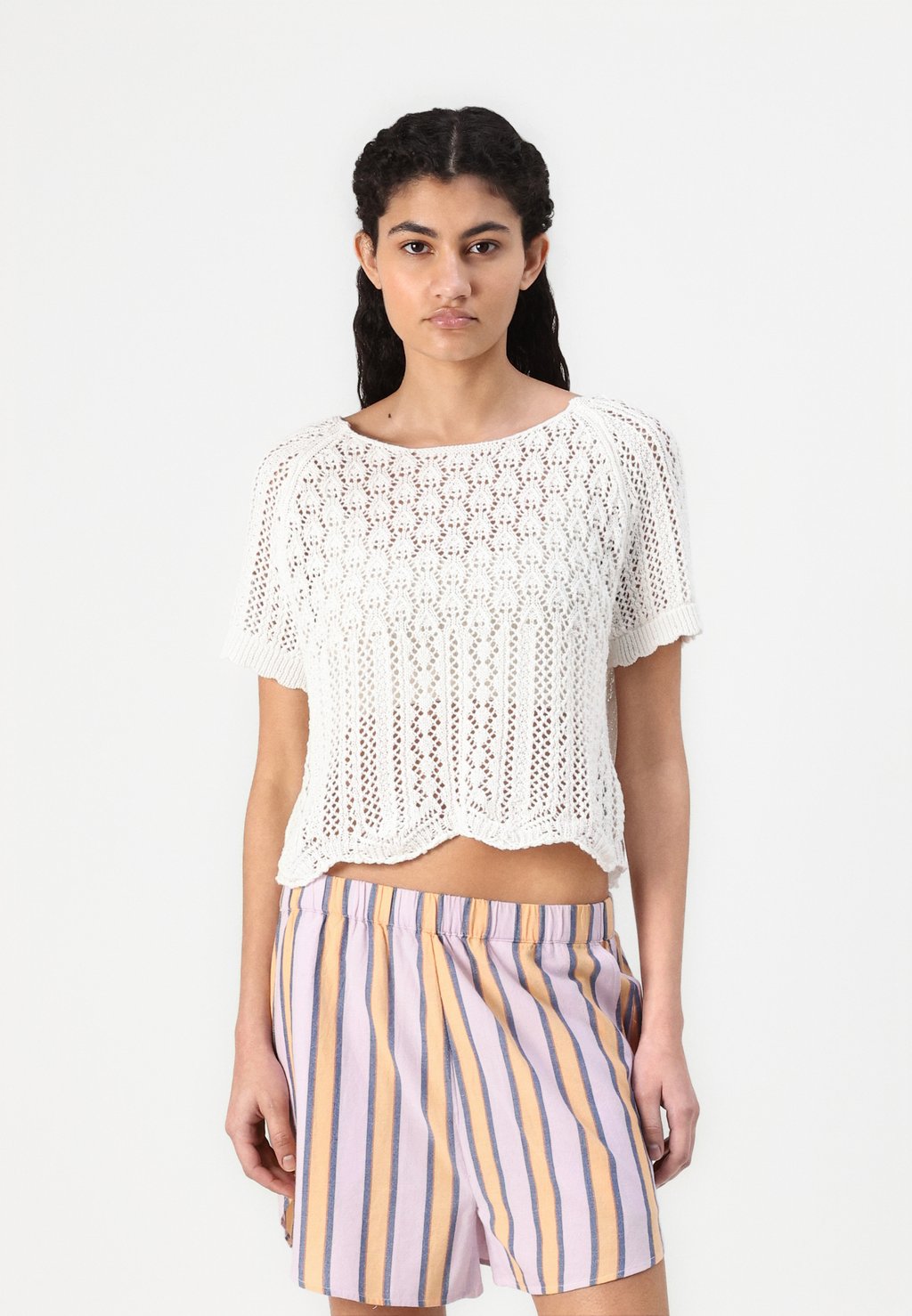 Базовая футболка ONLNOLA LIFE PULLOVER ONLY, молочный
Базовая футболка ONLNOLA LIFE PULLOVER ONLY, молочный