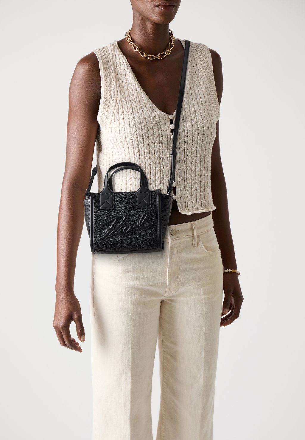 Сумка SKUARE TOTE KARL LAGERFELD, черный
Сумка SKUARE TOTE KARL LAGERFELD, черный