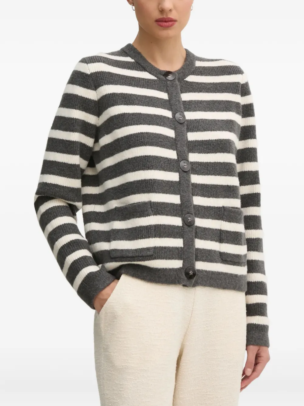 Полосатый кардиган в рубчик Pedro Del Hierro, черный
Полосатый кардиган в рубчик Pedro Del Hierro, черный