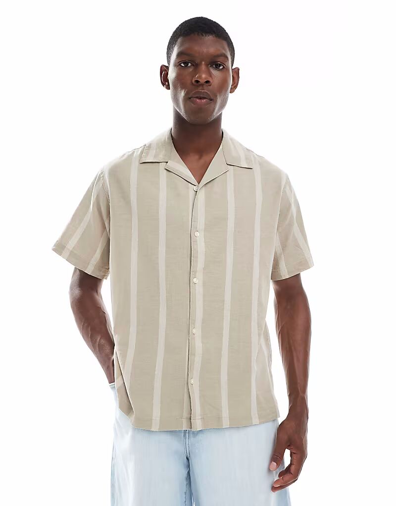 Рубашка в полоску из смеси льна премиум-класса кремового цвета Jack & Jones
Рубашка в полоску из смеси льна премиум-класса кремового цвета Jack & Jones