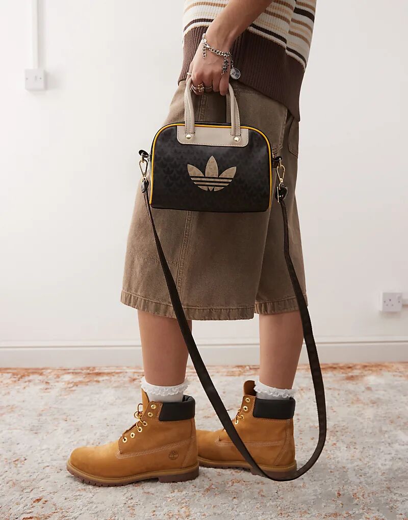 Сумка для боулинга mini mono коричневого цвета adidas Originals, Коричневый, Сумка для боулинга mini mono коричневого цвета adidas Originals
Сумка для боулинга mini mono коричневого цвета adidas Originals, Коричневый, Сумка для боулинга mini mono коричневого цвета adidas Originals