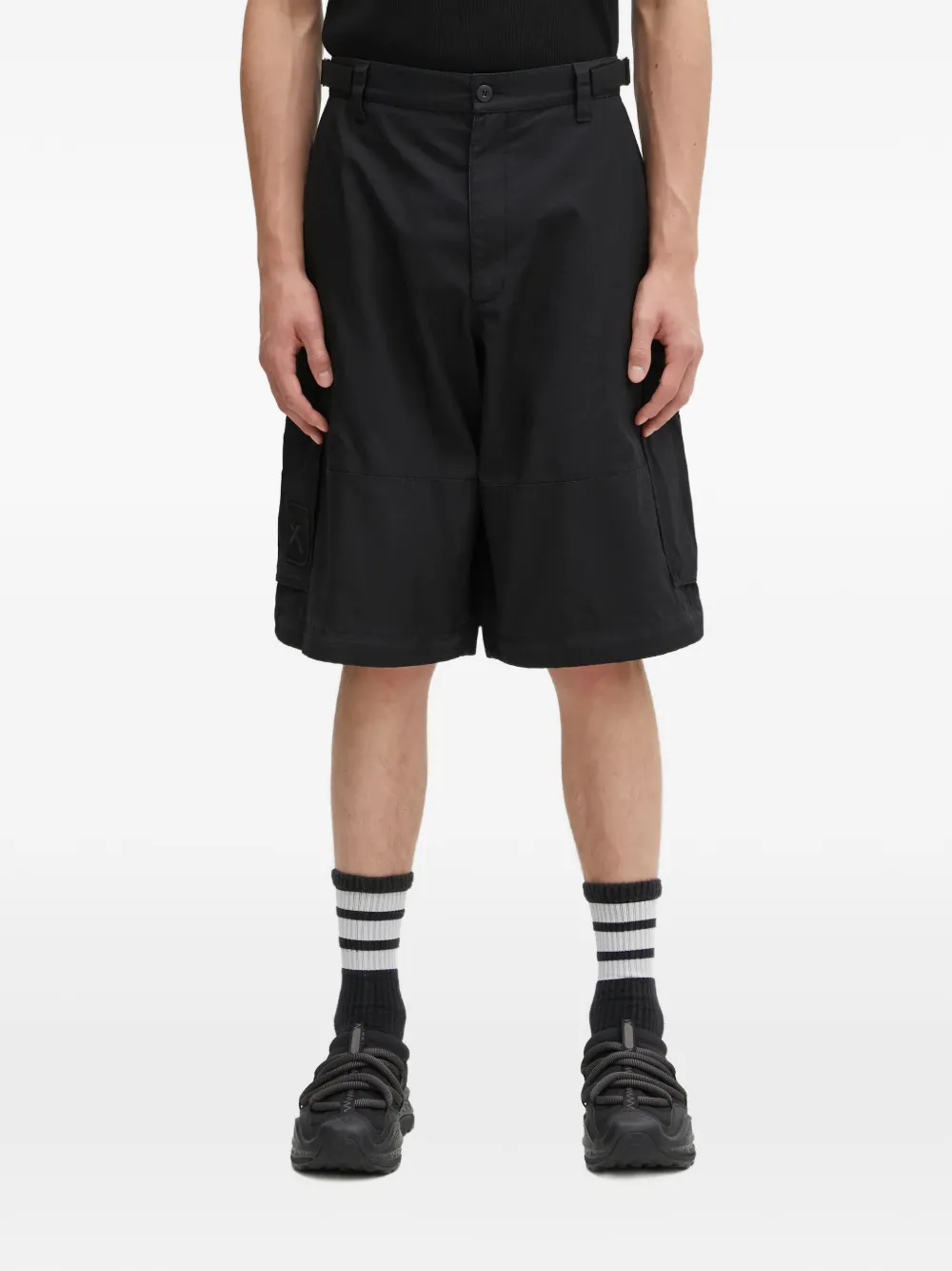 Карго-брюки с множеством карманов 032C, черный
Карго-брюки с множеством карманов 032C, черный