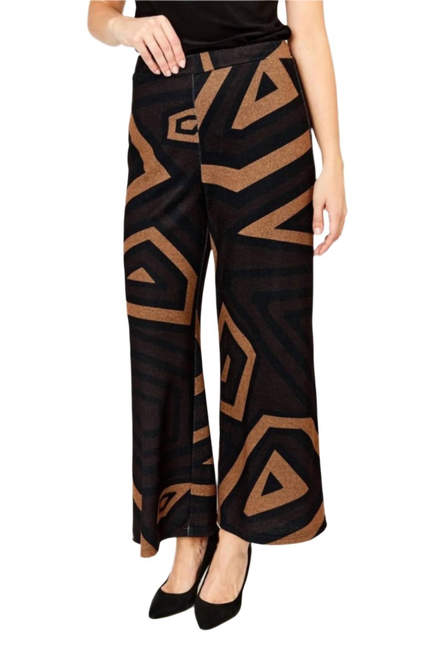 Широкие трикотажные брюки с абстрактным принтом Frank Lyman, Abstract Print
Широкие трикотажные брюки с абстрактным принтом Frank Lyman, Abstract Print