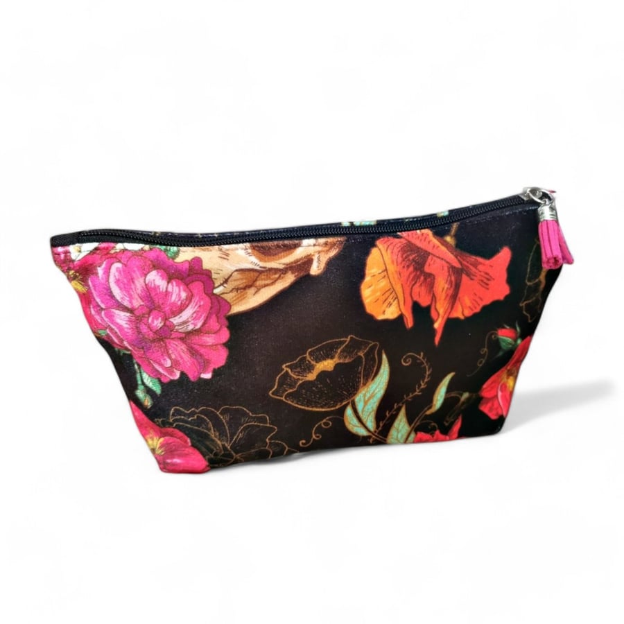 Женская косметичка, кошелек-органайзер, чехол, косметичка, бархатные цветы Uszyciuch
Женская косметичка, кошелек-органайзер, чехол, косметичка, бархатные цветы Uszyciuch