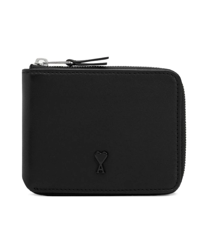 Черный кожаный кошелек - стильный аксессуар. Ami Paris, черный
Черный кожаный кошелек - стильный аксессуар. Ami Paris, черный