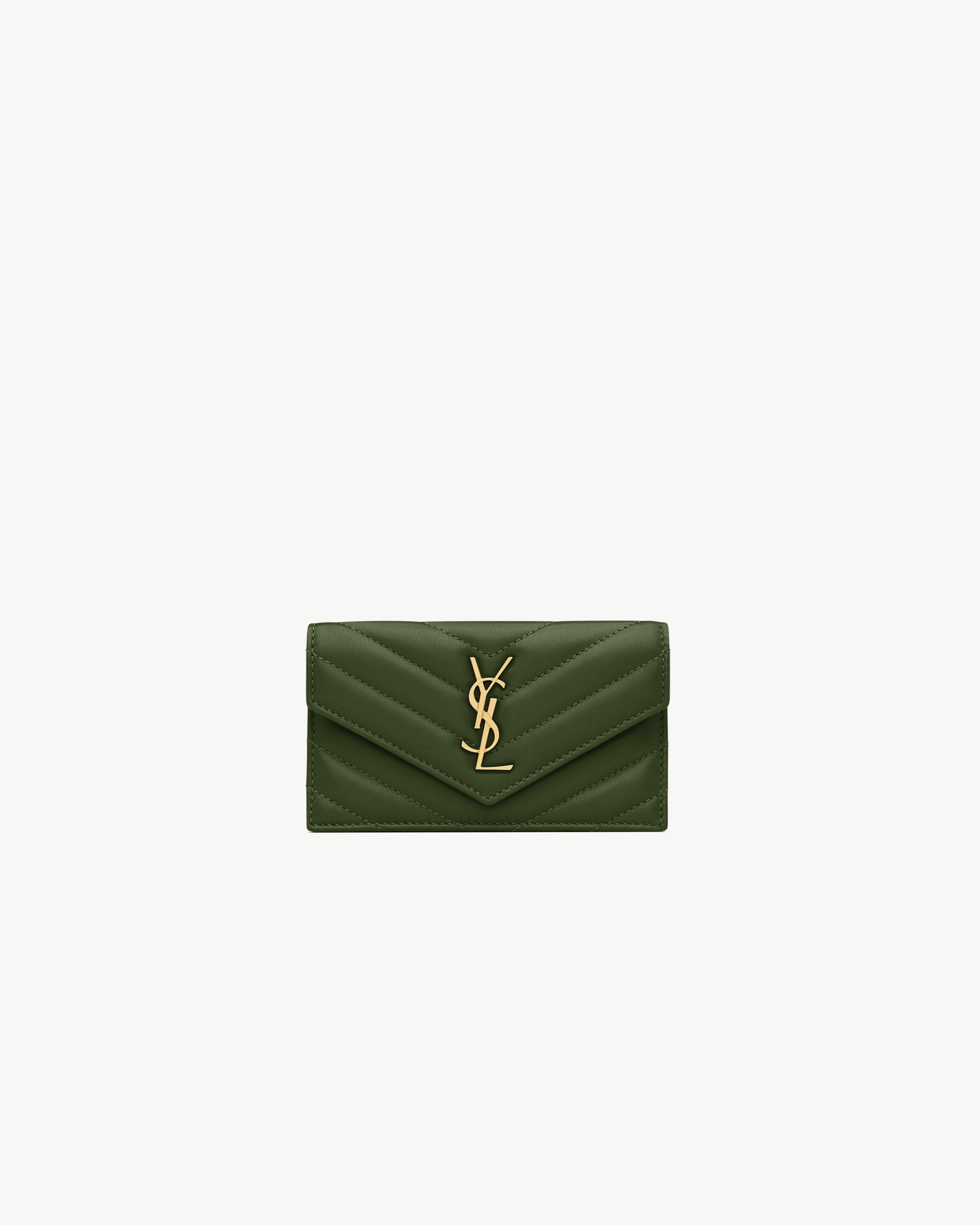 Футляр для карточек с клапаном Cassandre Fragments из ягнячьей кожи Saint Laurent, зеленый
Футляр для карточек с клапаном Cassandre Fragments из ягнячьей кожи Saint Laurent, зеленый