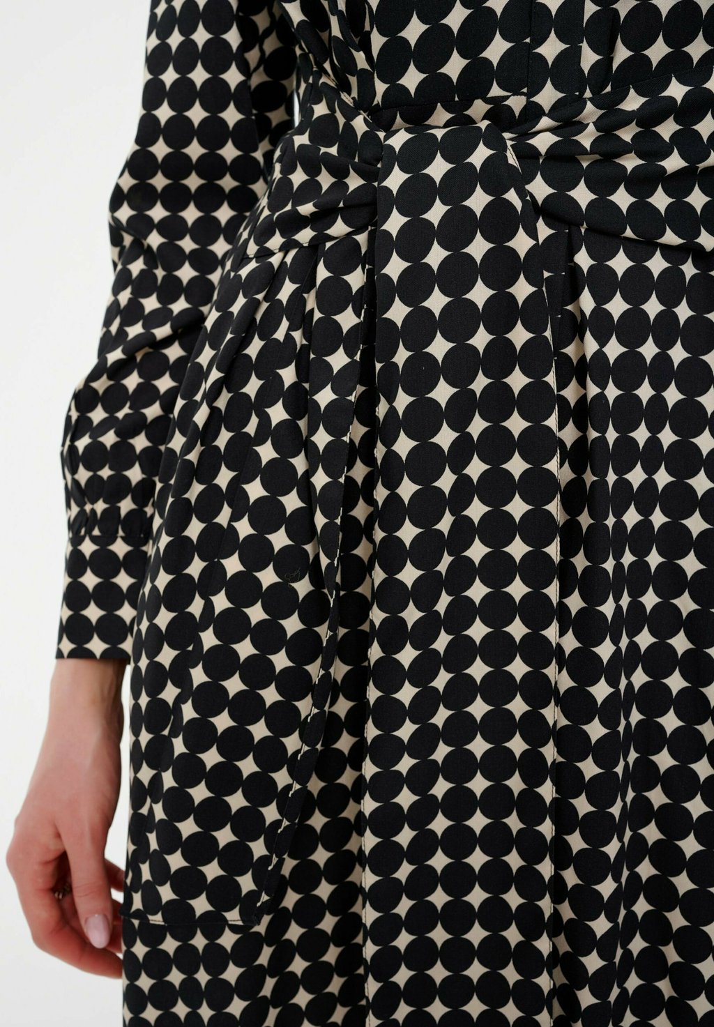 Повседневное платье Greenpoint, черный
Повседневное платье Greenpoint, черный