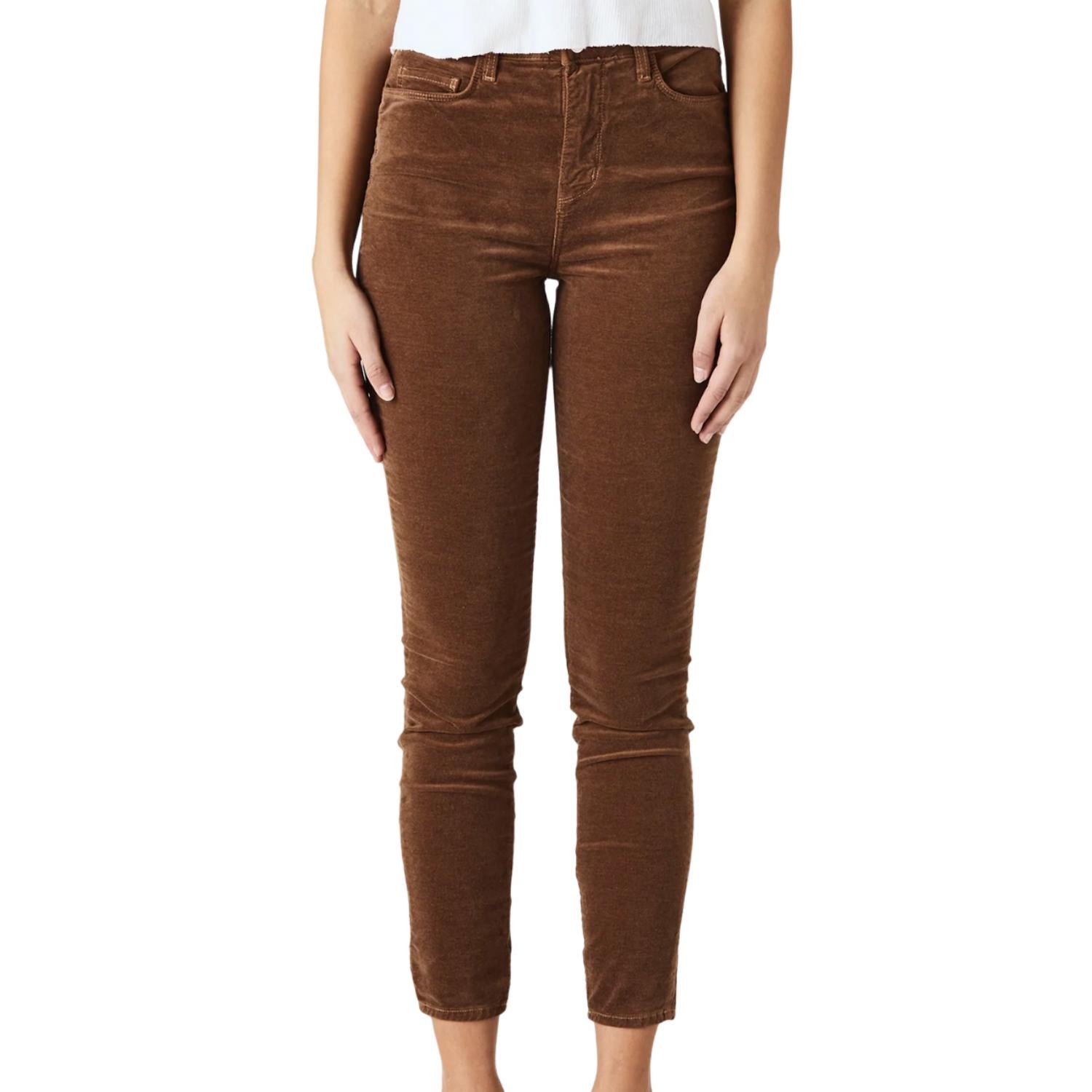 Джинсы Monique Velvet в цвете трюфель L'Agence, цвет truffle
Джинсы Monique Velvet в цвете трюфель L'Agence, цвет truffle