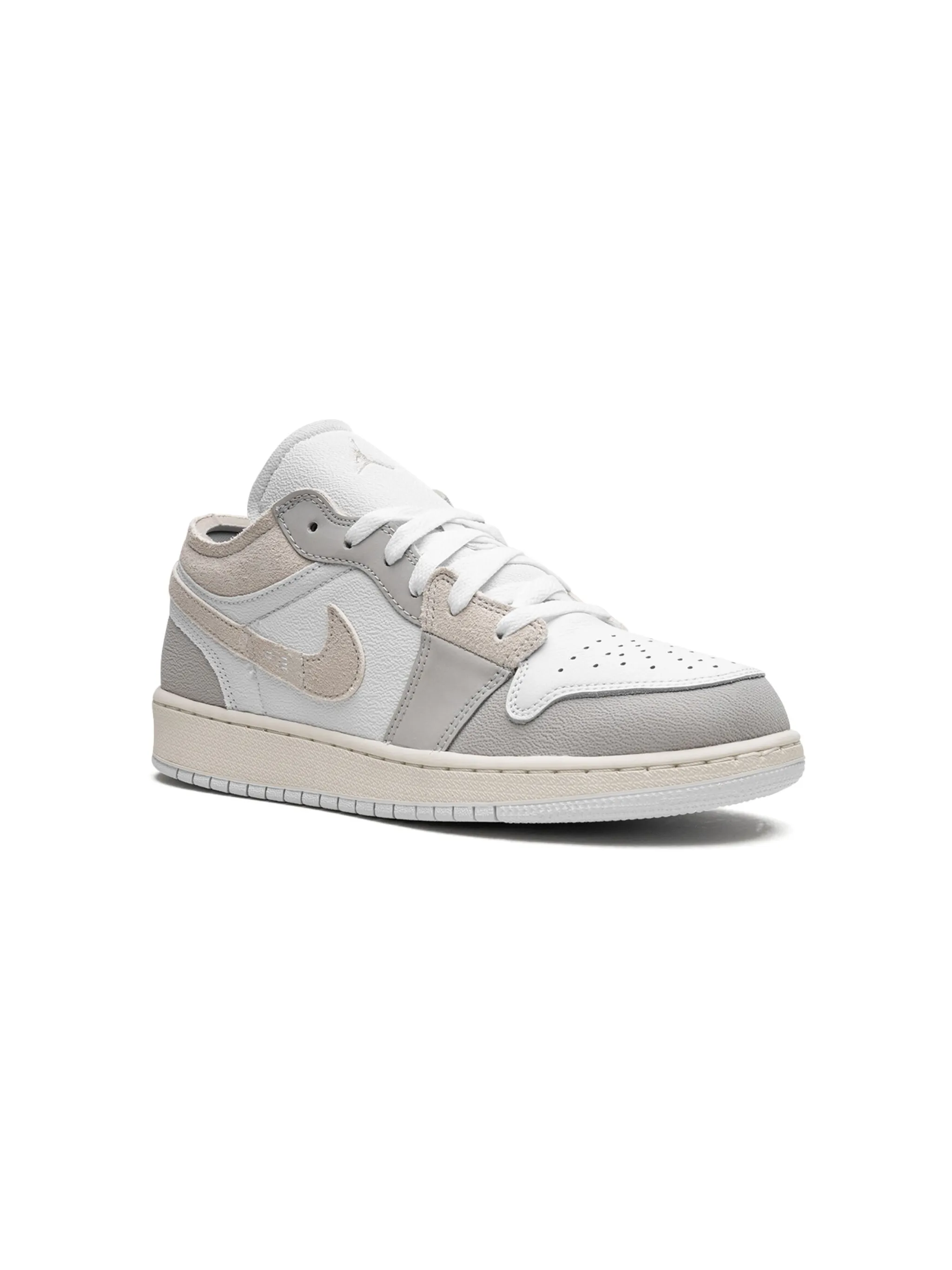 Кроссовки Air Jordan 1 Low SE Craft Jordan Kids, серый
Кроссовки Air Jordan 1 Low SE Craft Jordan Kids, серый
