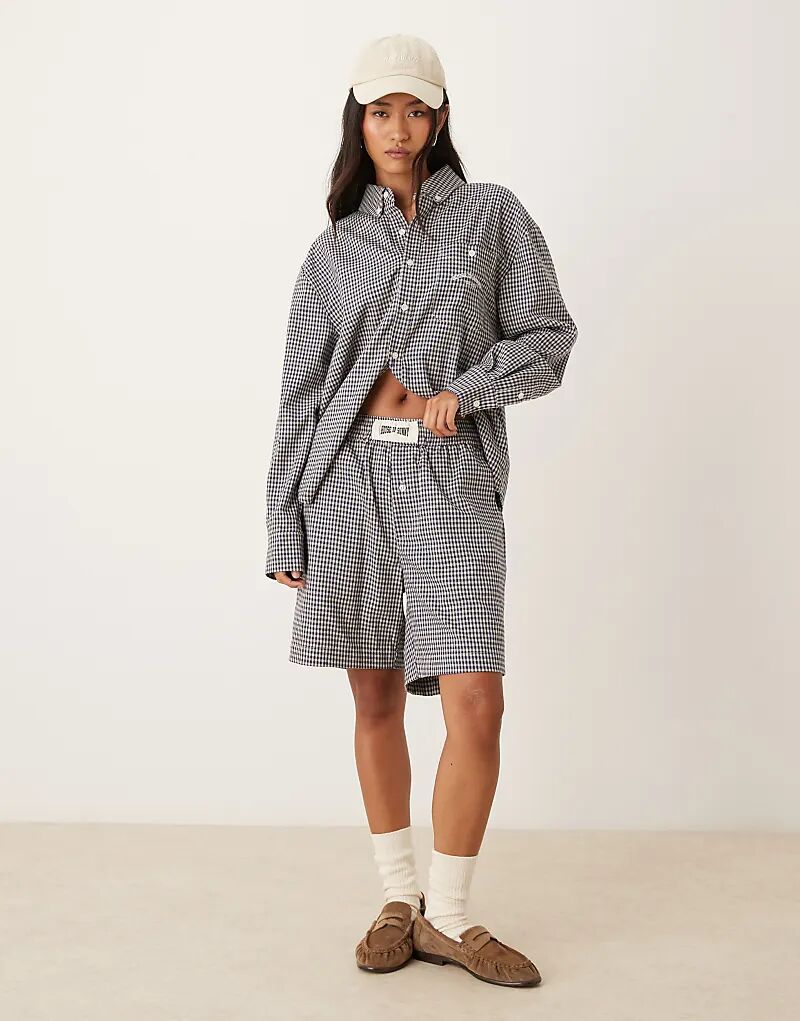 Клетчатые шорты House of Sunny в темно-синем цвете
Клетчатые шорты House of Sunny в темно-синем цвете