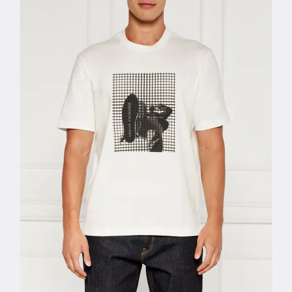 Футболка стандартного кроя Armani Exchange, белый 
Футболка стандартного кроя Armani Exchange, белый