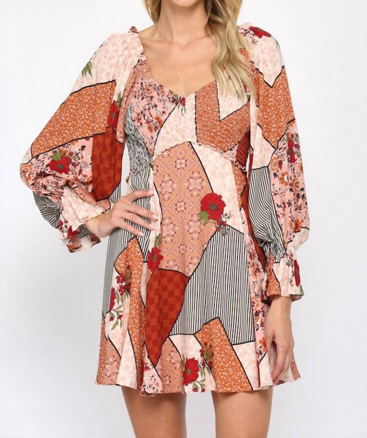 Платье-клеш с присборенной юбкой розового цвета FATE
Платье-клеш с присборенной юбкой розового цвета FATE