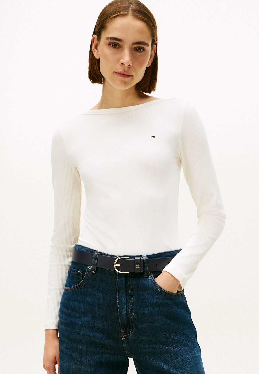 Топ Tommy Hilfiger SLIM BOAT, Ivory Silk/White
Топ Tommy Hilfiger SLIM BOAT, Ivory Silk/White