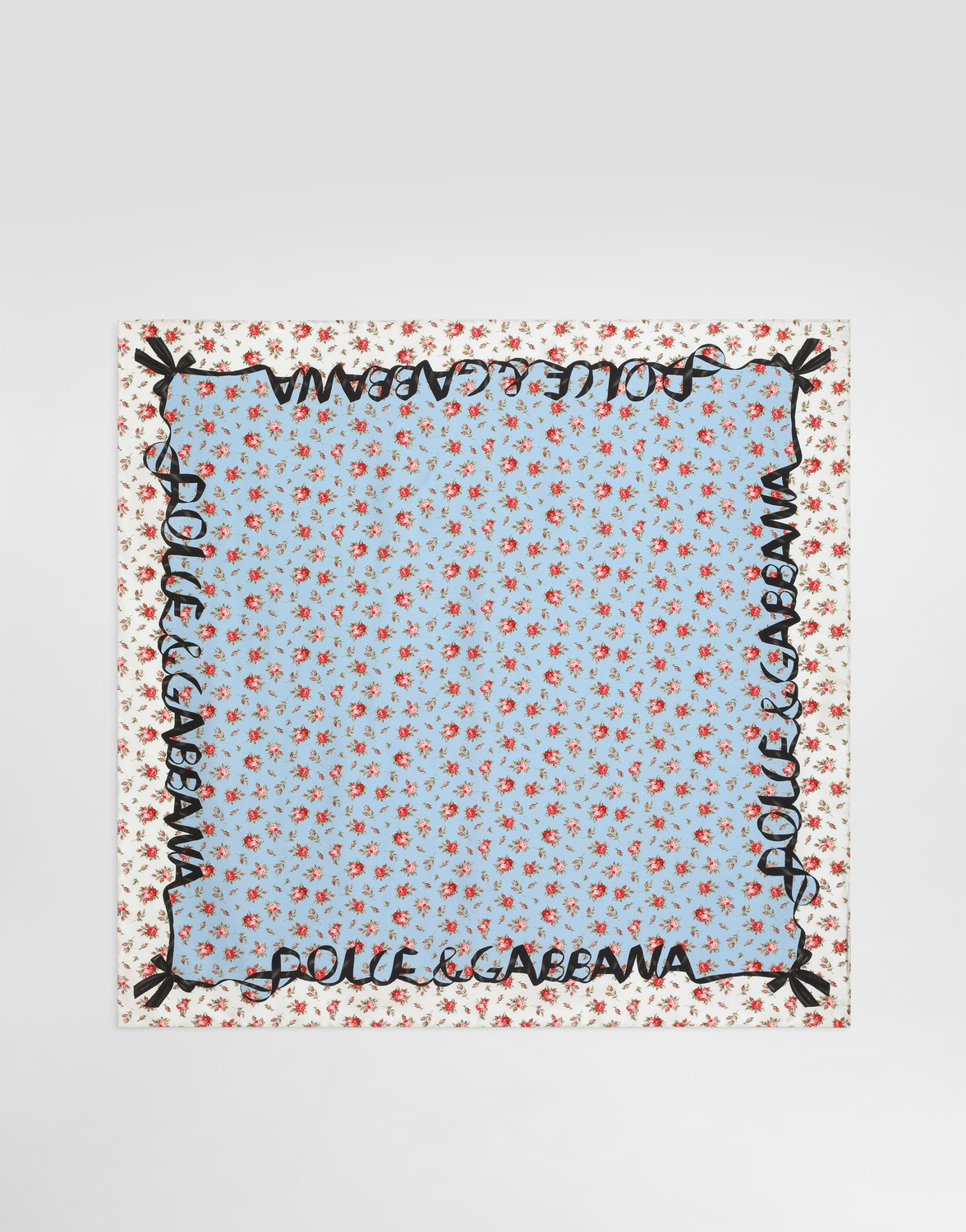 Малый платок из шелкового твила с принтом роз, 70x70 DOLCE & GABBANA, мультиколор
Малый платок из шелкового твила с принтом роз, 70x70 DOLCE & GABBANA, мультиколор