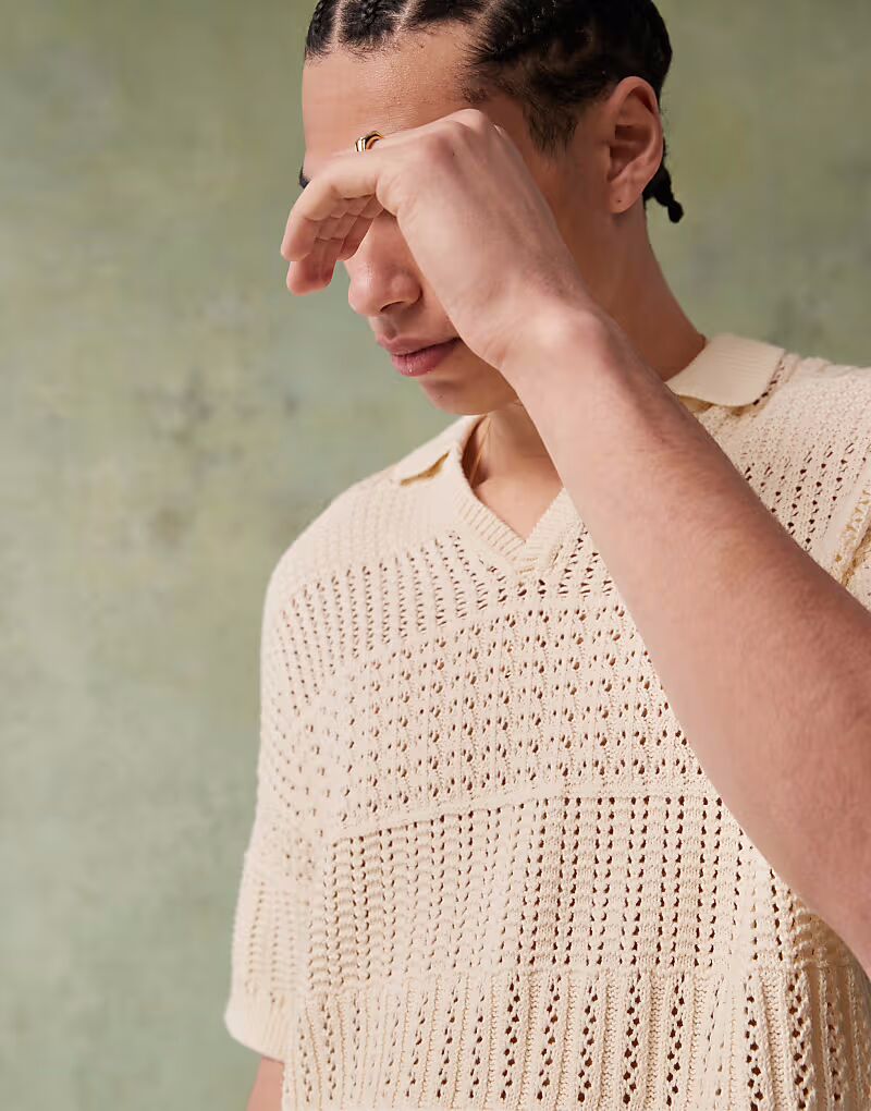 ASOS DESIGN свободная трикотажная рубашка-поло с вырезом-стойкой цвета экрю
ASOS DESIGN свободная трикотажная рубашка-поло с вырезом-стойкой цвета экрю