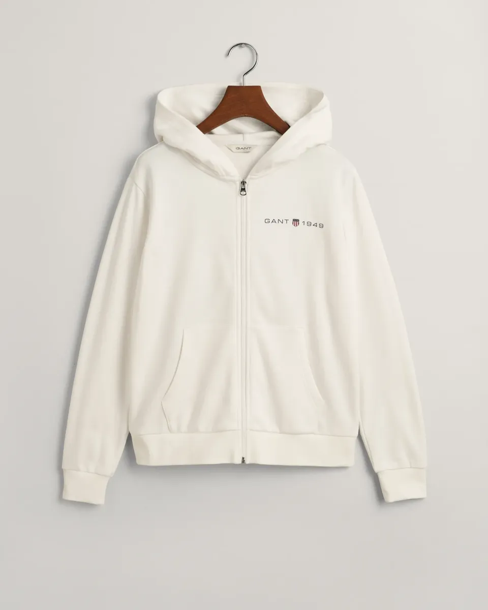 Толстовка Gant с капюшоном "REG PRINTED GRAPHIC ZIP HOOD" с характерным гербом в стиле ретро, цвет Eggshell
Толстовка Gant с капюшоном "REG PRINTED GRAPHIC ZIP HOOD" с характерным гербом в стиле ретро, цвет Eggshell