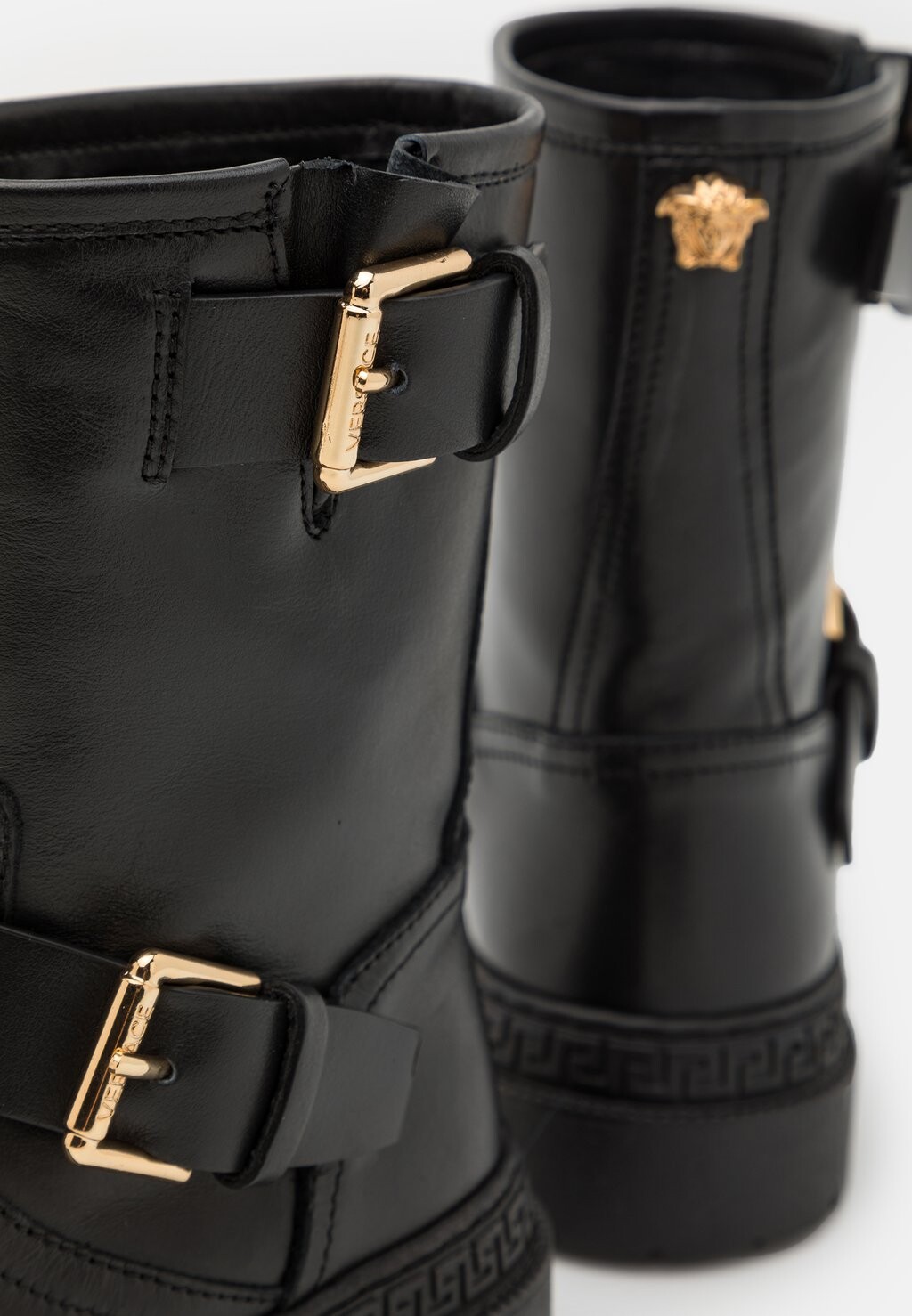 Ботильоны STIVALETTO UNISEX Versace, черный
Ботильоны STIVALETTO UNISEX Versace, черный