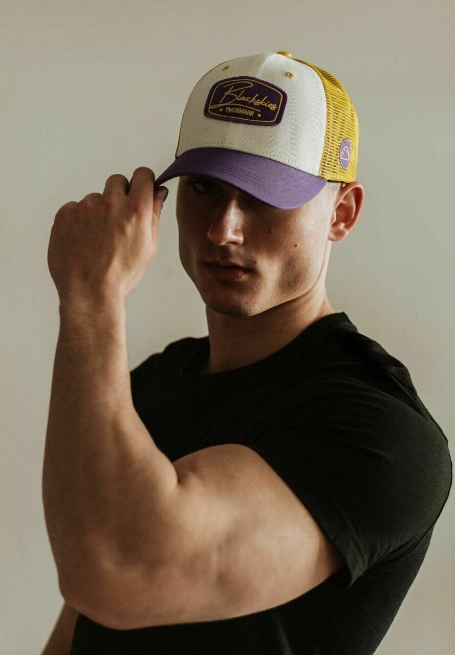 Бейсболка RAZOR BASEBALL Blackskies, цвет white yellow purple
Бейсболка RAZOR BASEBALL Blackskies, цвет white yellow purple