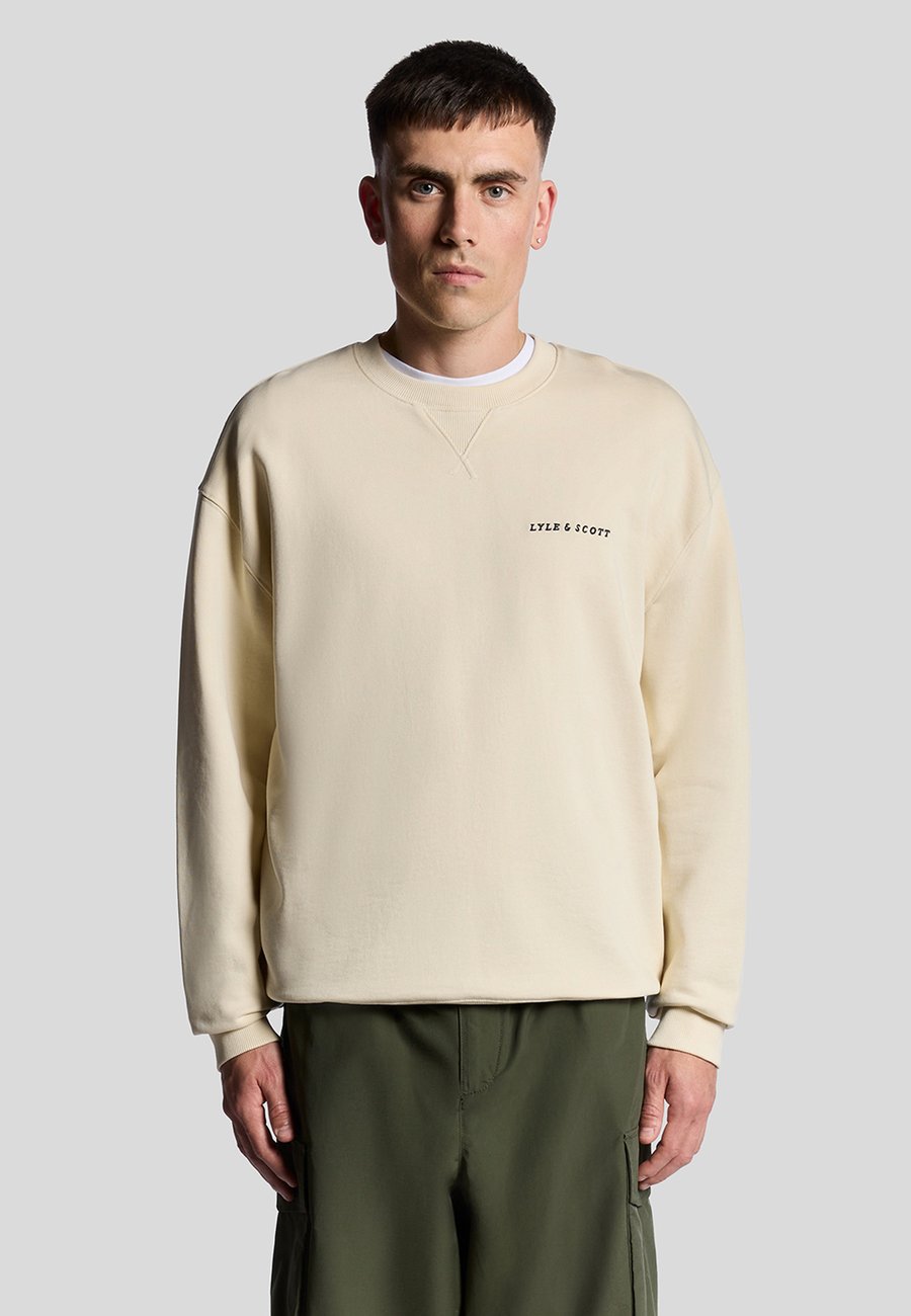 Толстовка Lyle & Scott SCRIPT CREW NECK, X Foam/Beige
Толстовка Lyle & Scott SCRIPT CREW NECK, X Foam/Beige