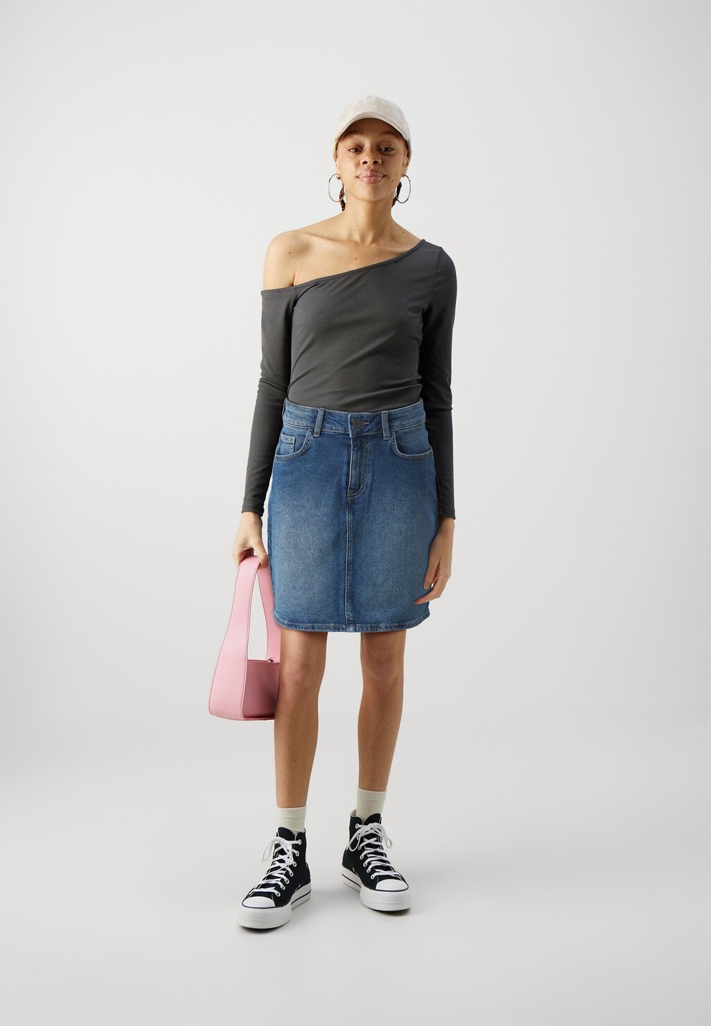 Джинсовая юбка Nmmalinda Skirt Noisy May, средний синий деним
Джинсовая юбка Nmmalinda Skirt Noisy May, средний синий деним