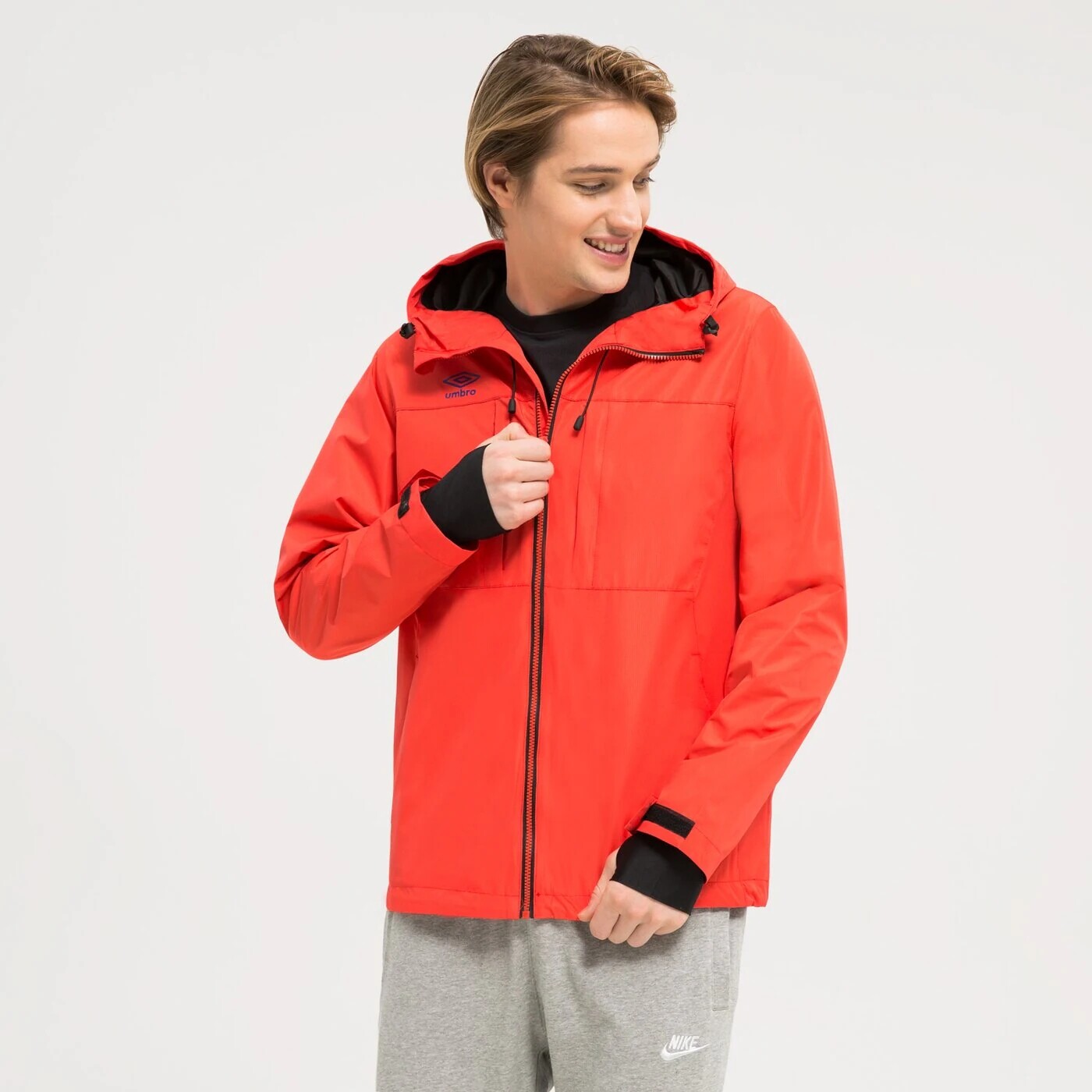 Куртка Umbro Gauro, красный
Куртка Umbro Gauro, красный