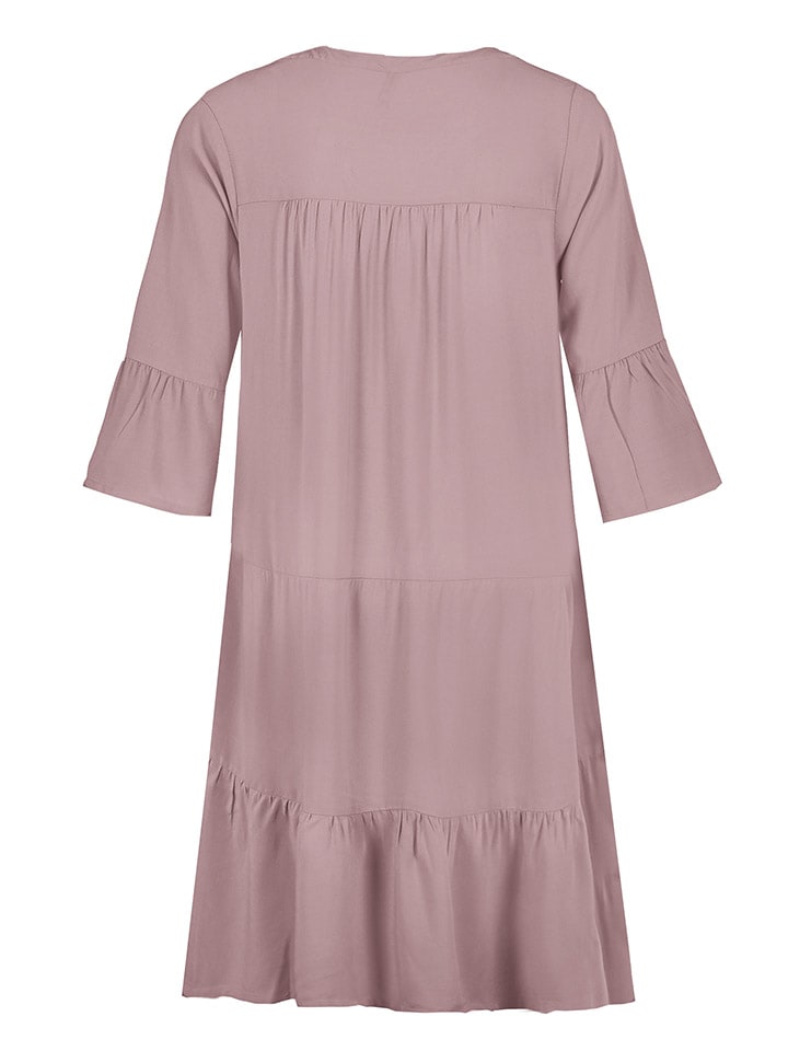 Платье до колена Sublevel
Платье до колена Sublevel