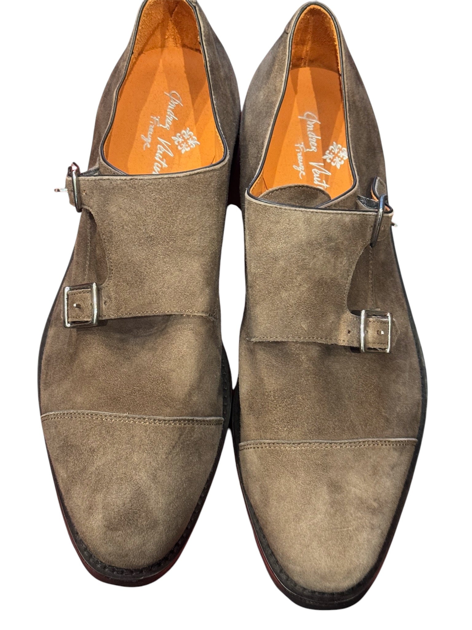 Андреа Вентура Монте Карло Монк Страп Замшевые туфли Andrea Ventura, Taupe
Андреа Вентура Монте Карло Монк Страп Замшевые туфли Andrea Ventura, Taupe