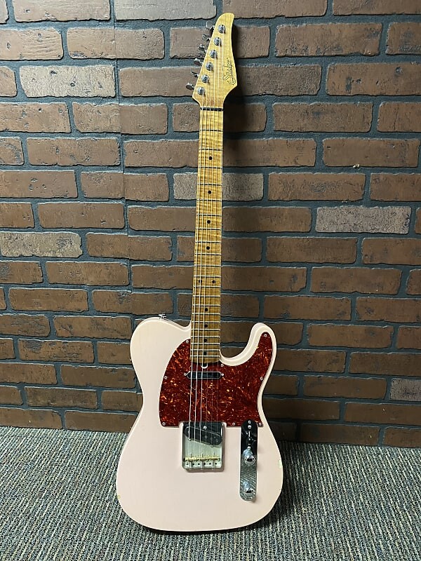 Электрогитара Suhr Classic T Antique Roasted Flame neck, Swamp Ash, Shell Pink
Электрогитара Suhr Classic T Antique Roasted Flame neck, Swamp Ash, Shell Pink