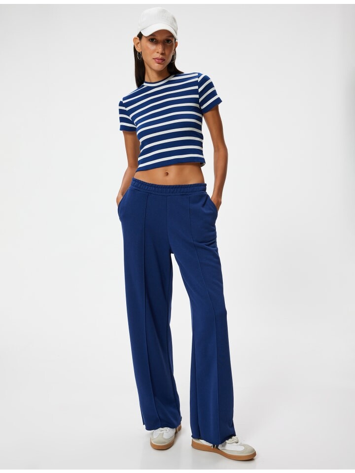 Футболка KOTON T shirt, цвет marineblau gestreift
Футболка KOTON T shirt, цвет marineblau gestreift