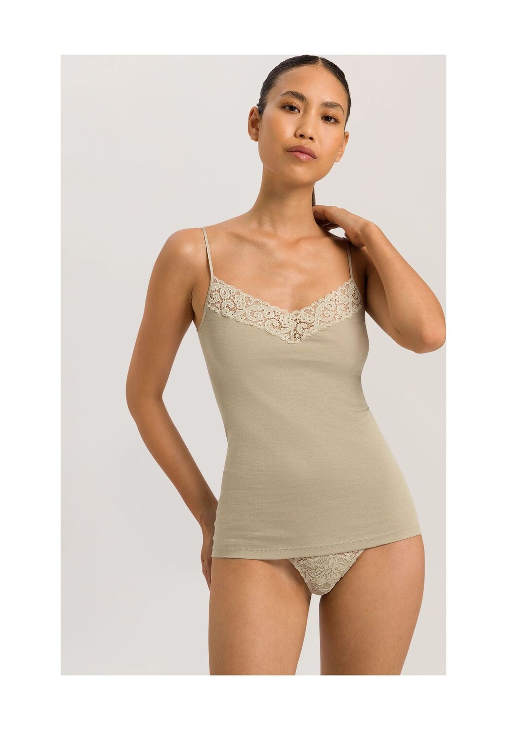 Женская кружевная майка Moments на тонких бретелях HANRO, цвет Moss Green
Женская кружевная майка Moments на тонких бретелях HANRO, цвет Moss Green